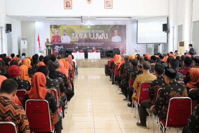 Bupati Budiman Buka Seminar Budaya Tana Luwu Rangkaian HJL dan HPRL 2024