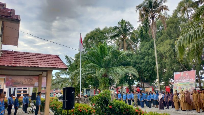 Upacara Hari Kesadaran Nasional Tingkat Kecamatan Mangkutana