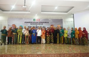 Bupati Budiman Hadiri Pelantikan Pengurus KKMB Luwu Timur 2023-2028