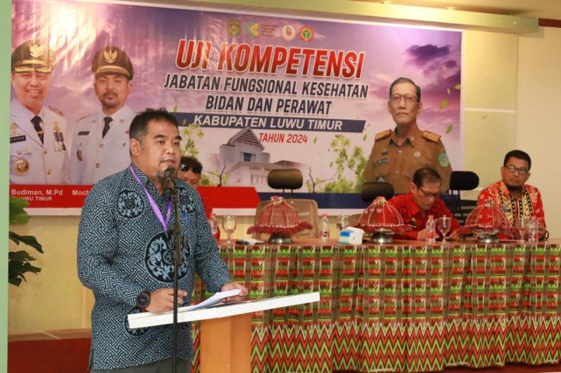 Staf Ahli Hukum Buka Uji Kompetensi Fungsional Kesehatan Bidan dan Perawat