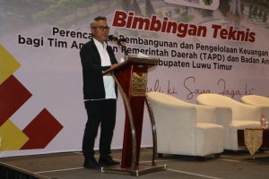 Buka Bimtek, Bupati Luwu Timur : Optimalkan Peran TAPD