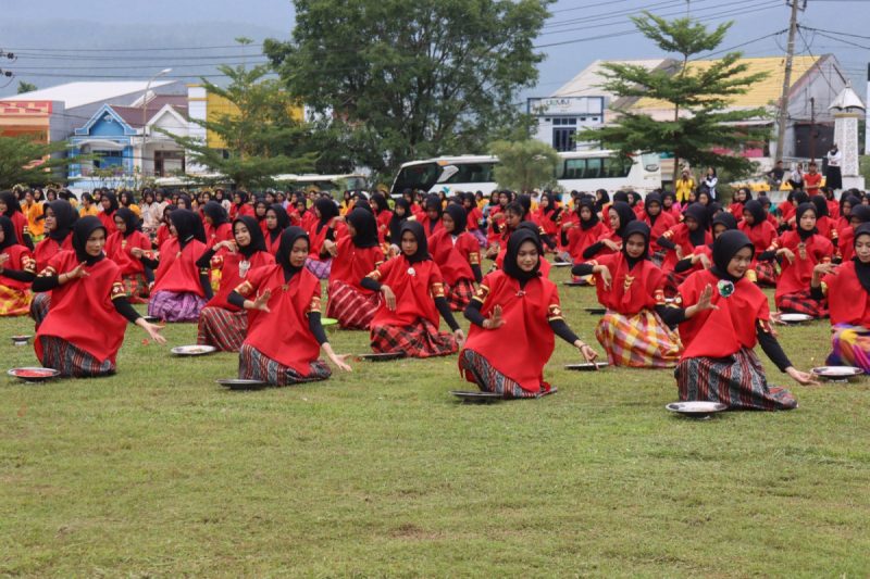 Pecahkan Rekor MURI, Siswa Asal Lutim Ikut Serta Dalam Festival Sulsel Menari