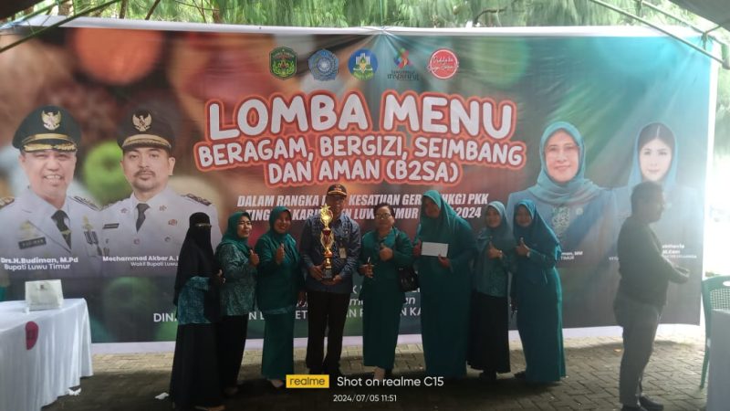 TP PKK Tomoni Timur Juara 1 Lomba B2SA dan Juara 2 Lomba Pidato PKK Desa