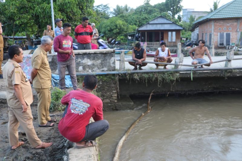 Tinjau Lokasi Terdampak Banjir, Bupati Instruksikan OPD Terkait Lakukan Penanganan