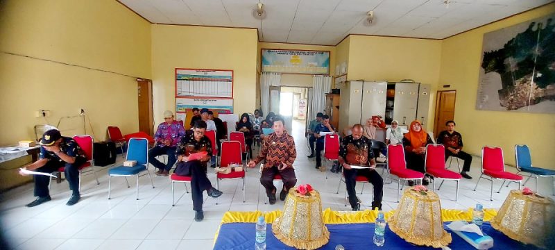 Camat Yulius Buka Kegiatan Singkronisasi Data ATS Tingkat Kecamatan Tomoni Timur