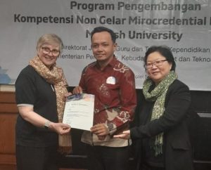 Ilmal, Satu-Satunya Guru di Lutim Penerima Beasiswa Microcredential Numeracy Monash University Australia 2024