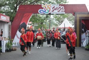 Lutim Ikuti Kirab Budaya HUT Sulsel ke-355, Jayadi Nas : Kita Sangat Kompak