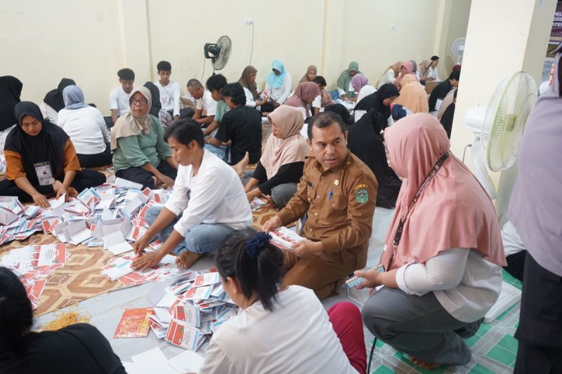 Jayadi Nas Tinjau Proses Pelipatan Surat Suara di Gudang KPU Luwu Timur