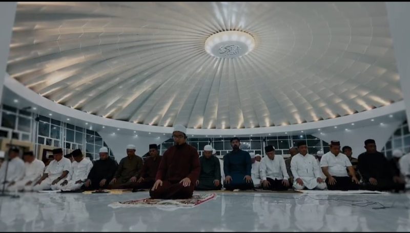Masjid Islamic Center Lutim Resmi Digunakan, Dimulai dengan Shalat Subuh Berjamaah
