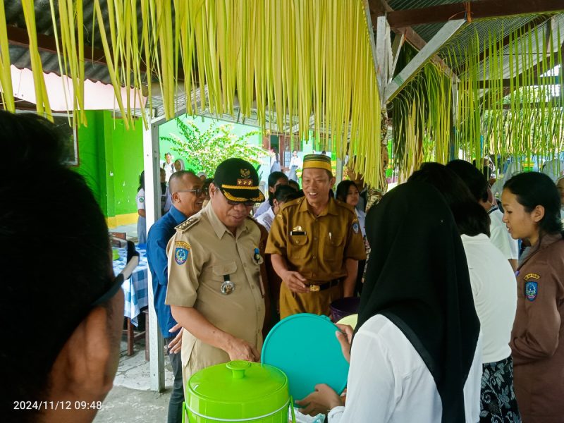 SMAN 10 luwu Timur Gelar Pameran P5 “Makananku Budayaku” 