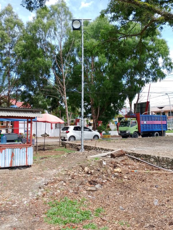 Pemdes Wonorejo Manfaatkan Dana BKK  Pengadaan Lampu Sorot Lapangan 