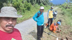 Pemdes Pertasi Kencana Gelar Program Bersih Lingkungan Bersama Warga