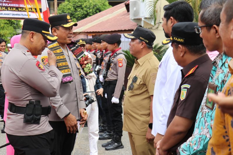 Bupati dan Wabup Luwu Timur Sambut Kedatangan Kapolda Sulsel di Mapolres Lutim