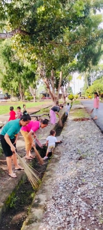 Menyambut HUT Kabupaten Luwu TImur Ke-22, Pemdes Manggala Gelar Bersih Lingkungan