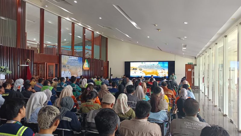 Membangun Ekosistem Kerja Sehat, Distransnaker Sosialisasikan PKB dan Peraturan Perusahaan